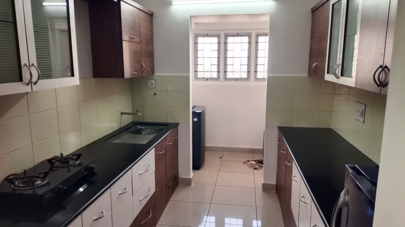 1500 Sq Ft 3BHK Semi-Furnished Flat for Sale in Ballalbag | West Facing