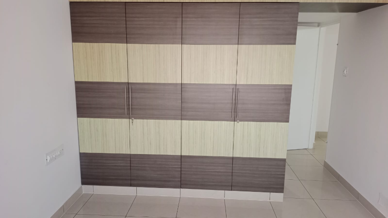 1500 Sq Ft 3BHK Semi-Furnished Flat for Sale in Ballalbag | West Facing